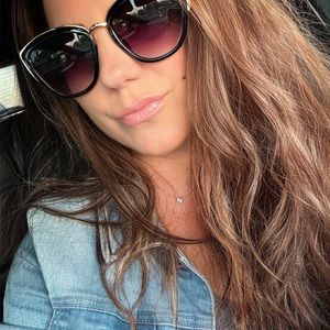 Meet your Posher, Alaina